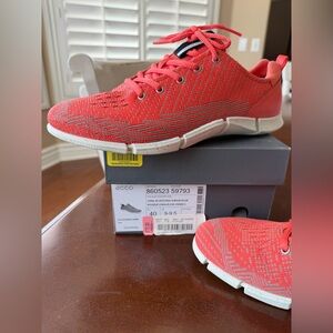 Ecco Coral Knit Lace-Up Sneaker